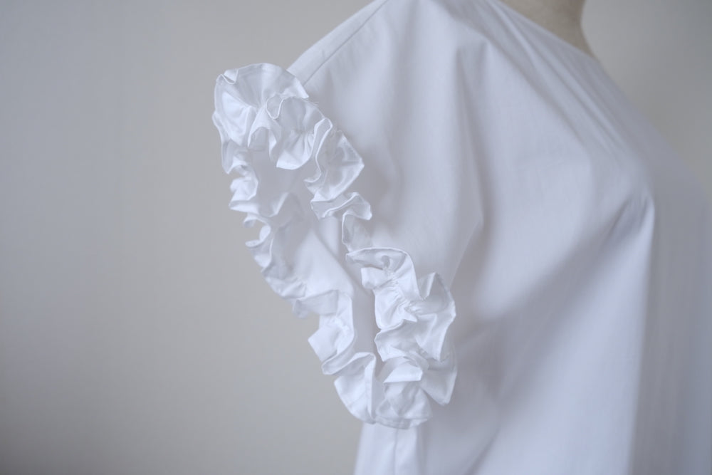 Side slit frill sleeve blouse LA0131