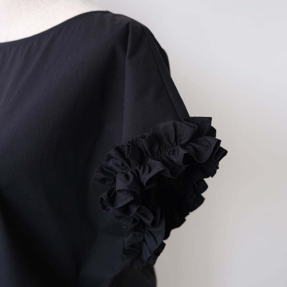Side slit frill sleeve blouse black LA0131-k